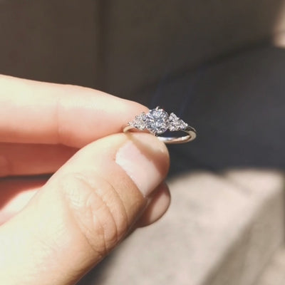 Bague de fiançaille diamant épaulée atelier rive gauche genève